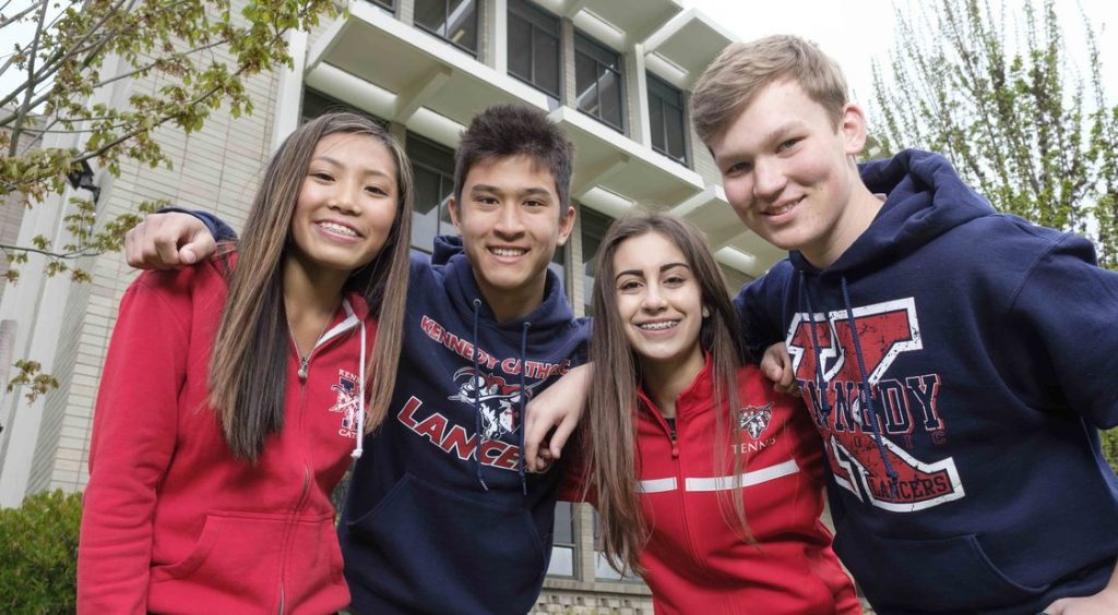 Kennedy Catholic High School - Cánh cổng đến các trường đại học hàng đầu  tại Mỹ - WorldLink Education