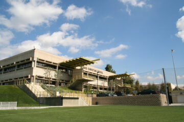 Hiện thực hóa “Giấc mơ Mỹ” cùng trường trung học nội trú Oaks Christian